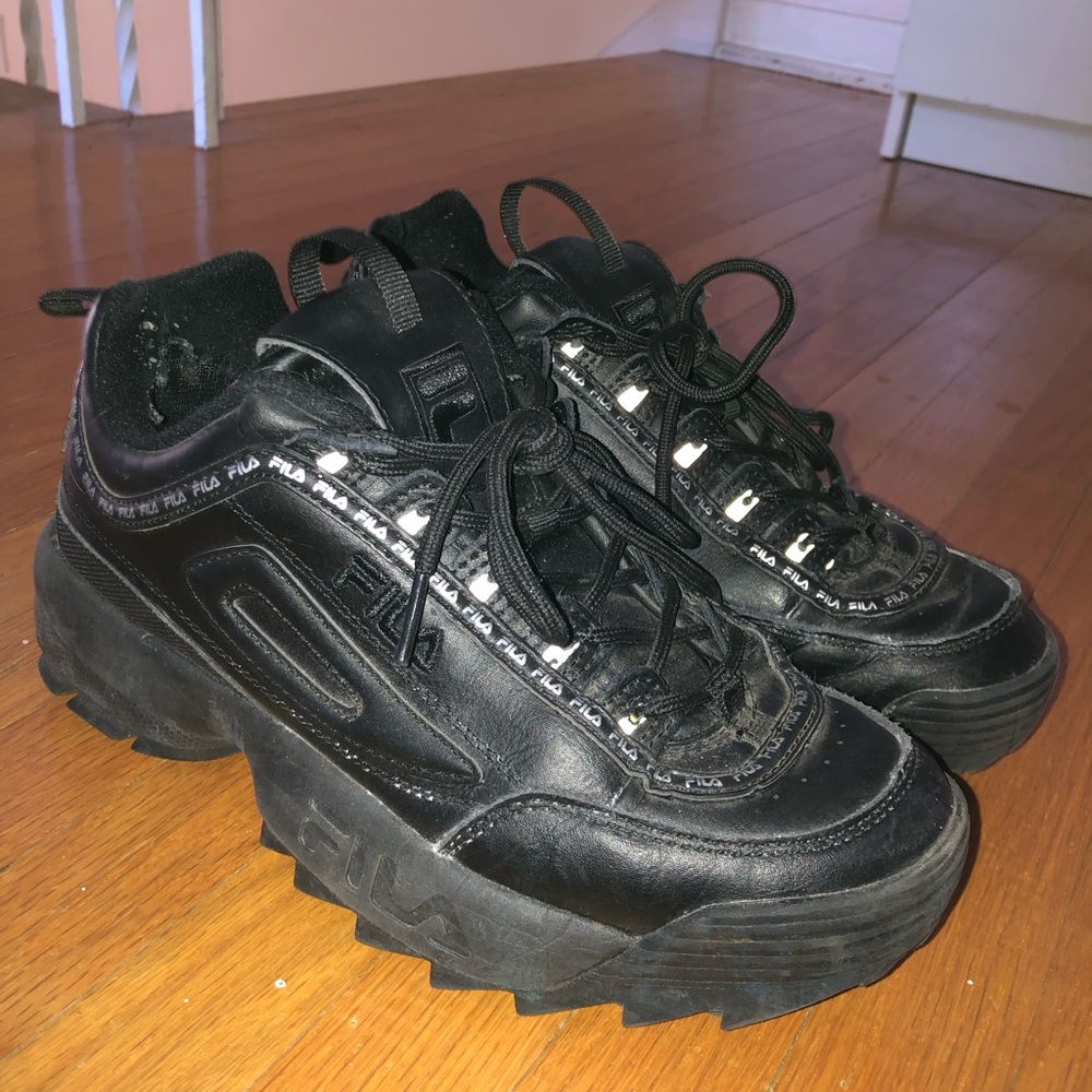 Black Fila Disruptors, Women’s Size 8